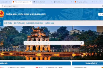 Truy cập hệ thống thông tin trên máy tính.