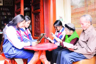Thư viện làng cò Đông Xuyên là điểm đến yêu thích của người dân địa phương và các em học sinh.