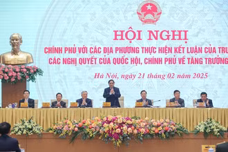 Thủ tướng Phạm Minh Chính phát biểu chỉ đạo tại Hội nghị Chính phủ với các địa phương về tăng trưởng kinh tế ngày 21/2. (Ảnh: VGP/Nhật Bắc)
