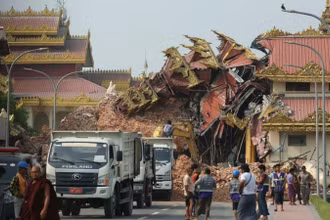 Một công trình bị phá hủy sau động đất ở Mandalay, Myanmar. (Ảnh: Tân Hoa xã)
