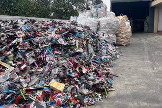 Hình ảnh nhóm chuyên gia UNDP ghi lại tại thôn Bùi, Cẩm Xá, Hưng Yên trong chuyến đi thực địa. 