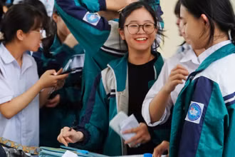 Học sinh lớp 9 trên địa bàn tham gia kỳ thi khảo sát vào Trường Trung học phổ thông Chuyên Thái Nguyên năm học 2024-2025.