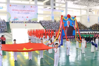 Diễu hành biểu dương lực lượng tại Hội khỏe Phù Đổng lần thứ X, khu vực II.