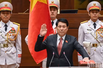 Đồng chí Lương Cường tuyên thệ nhậm chức Chủ tịch nước Cộng hòa xã hội chủ nghĩa Việt Nam nhiệm kỳ 2021-2026.