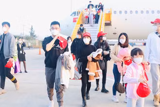 Khách du lịch Trung Quốc đến Khánh Hòa tháng 1/2023.