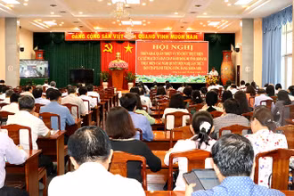 Quang cảnh hội nghị tại điểm cầu chính ở trụ sở Tỉnh ủy Đồng Nai.