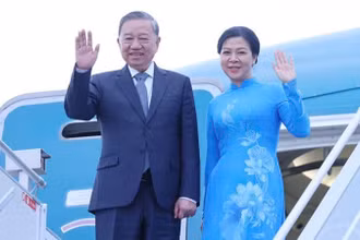 Tổng Bí thư Tô Lâm và Phu nhân rời thủ đô Minsk, lên đường về nước. (Ảnh: Thống Nhất/TTXVN)