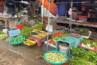 Nguồn cung các mặt hàng thiết yếu cơ bản ổn định.