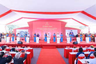 Lãnh đạo thành phố Hà Nội và huyện Thường Tín phát lệnh khởi công dự án.