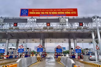 Với mức tăng giá vé tại các trạm thu phí BOT, giá cước vận tải trên các tuyến đường BOT sẽ tăng khoảng 0,2-1,4%.