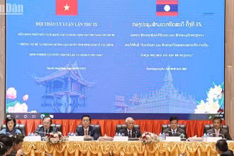 Các đồng chí chủ trì Hội thảo. (Ảnh: Trịnh Dũng)