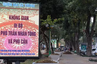 Chỉnh trang vỉa hè tuyến phố đi bộ.