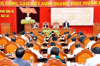 Quang cảnh hội nghị giữa nhiệm kỳ Đảng bộ tỉnh Gia Lai.