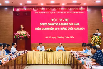 Toàn cảnh hội nghị.