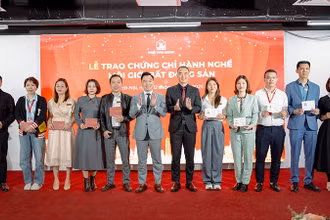 Thiên Khôi Group tổ chức Lễ trao Chứng chỉ hành nghề môi giới bất động sản.
