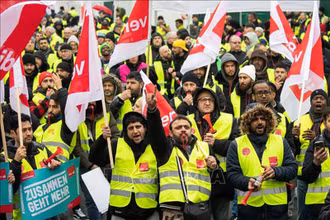 Các nhân viên tham gia đình công tại sân bay Frankfurt, Đức ngày 17/2/2023. Ảnh tư liệu: AFP/TTXVN
