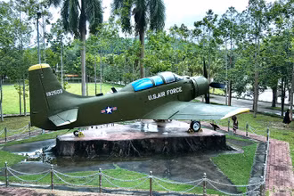 Máy bay AD-5 được vận chuyển từ sân bay Biên Hòa ra trưng bày tại Khu di tích lịch sử Công an nhân dân (xã Minh Thanh, huyện Sơn Dương) nhân dịp kỷ niệm 10 năm thiết lập quan hệ ngoại giao Việt Nam-Hoa Kỳ, tháng 6/2005. 