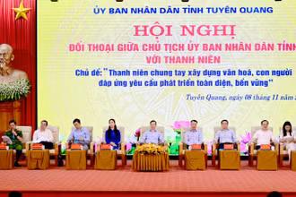 Các đại biểu chủ trì buổi đối thoại.