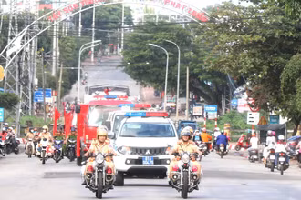 Lực lượng Công an ra quân với quyết tâm bảo vệ an toàn người dân vui xuân đón Tết Quý Mão 2023.