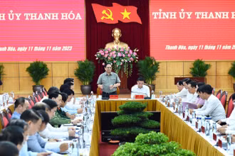 Quang cảnh buổi làm việc.