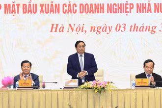 Thủ tướng Phạm Minh Chính đến dự và chỉ đạo hội nghị. (Ảnh: TRẦN HẢI)