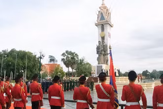 Tưởng niệm các anh hùng liệt sĩ đã hy sinh vì nền độc lập tự do của hai nước Việt Nam và Campuchia.