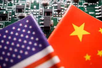 Cuộc chiến chip Mỹ-Trung rất có thể lại có bước leo thang mới. (Nguồn: Reuters/TTXVN)