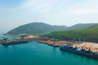 Cảng Vũng Áng (Hà Tĩnh), con đường ra biển ngắn nhất của nước bạn Lào.