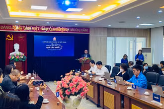 Các đại biểu tại lễ phát động cuộc thi.