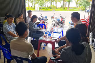 Đoàn liên ngành kiểm tra thực tế tại quán Ốc Mẹt.