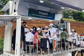 Đắk Nông dùng xe lưu động đẩy nhanh tiến độ tiêm vaccine phòng Covid-19.