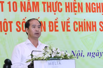 Thứ trưởng Lao động–Thương binh và Xã hội Nguyễn Văn Hồi phát biểu tại hội thảo.