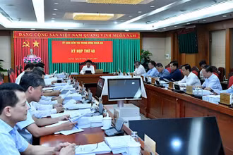Tại Kỳ họp thứ 48, Ủy ban Kiểm tra Trung ương đã đề nghị cấp có thẩm quyền thi hành kỷ luật Ban Thường vụ Tỉnh ủy Phú Thọ nhiệm kỳ 2010-2015 và một số đảng viên. (Ảnh: ĐĂNG KHOA)