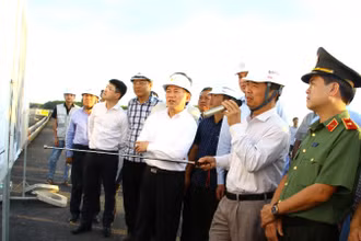 Phó Thủ tướng Chính phủ Hồ Đức Phớc kiểm tra dự án cao tốc Biên Hòa-Vũng Tàu, đoạn qua địa bàn tỉnh Đồng Nai.