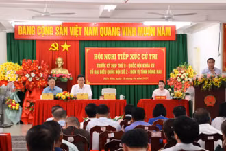Đoàn đại biểu Quốc hội tỉnh Đồng Nai tiếp xúc cử tri tại thành phố Biên Hòa.