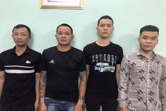 4 đối tượng bị tạm giữ.
