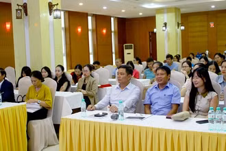 Các doanh nghiệp Nghệ An được hướng dẫn kỹ năng livestream bán hàng.