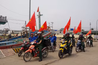 Tổ chức tuyên truyền lưu động về phòng, chống IUU.