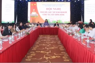 Quang cảnh hội nghị trao đổi kinh nghiệm. (Ảnh: MAI HOA)