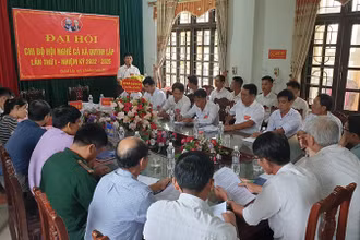 Đại hội chi bộ hội nghề cá ở xã Quỳnh Lập, thị xã Hoàng Mai (Nghệ An).