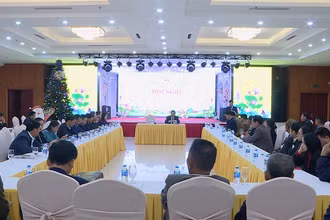 Toàn cảnh hội nghị biểu dương 42 chi hội trưởng giáo dân xuất sắc.
