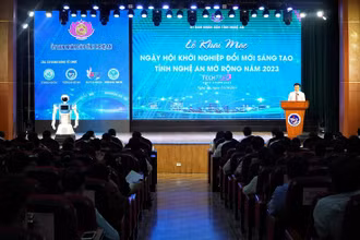 Toàn cảnh buổi lễ.