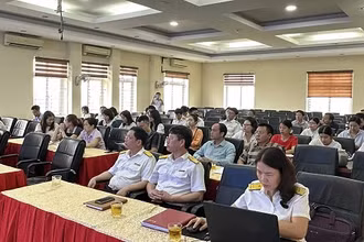 Tổ chức phổ biến các luật thuế cho người nộp thuế tại huyện Diễn Châu.