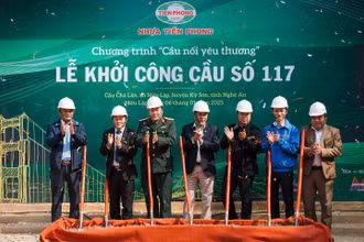 Lễ khởi công cầu Chà Lắn.