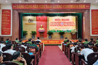 Toàn cảnh hội nghị.