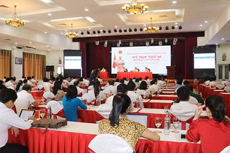 Kỳ họp thứ 16 Hội đồng nhân dân tỉnh Nghệ An khóa XVIII tổ chức lấy phiếu tín nhiệm.