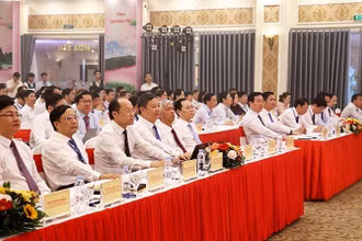 Các đại biểu tham dự hội nghị.