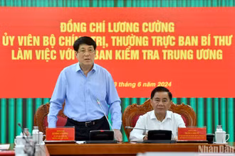 Đồng chí Lương Cường, Ủy viên Bộ Chính trị, Thường trực Ban Bí thư phát biểu tại buổi làm việc với Ủy ban Kiểm tra Trung ương.