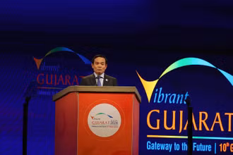 Phó Thủ tướng Trần Lưu Quang phát biểu tại Hội nghị Thượng đỉnh Gujarat toàn cầu đầy sức sống. 