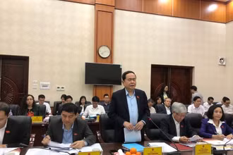 Đồng chí Trần Thanh Mẫn cùng Đoàn giám sát của Ủy ban Thường vụ Quốc hội làm việc với tỉnh Hưng Yên về chuyên đề “Việc thực hiện Nghị quyết số 88/2004/QH13 và Nghị quyết số 51/2017/QH14 của Quốc hội về đổi mới chương trình, sách giáo khoa giáo dục phổ thông”.